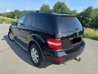Gebraucht Mercedes ML350 231 PS (169 kW) 2010 Schwarz SUV