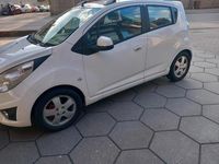 Gebraucht Chevrolet Spark 90 PS (66 kW) 2012 Weiß Kleinwagen