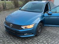 Gebraucht VW Passat Comfortline 150 PS (110 kW) 2016 Blau Limousine