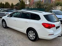 Gebraucht Opel Astra Edition 136 PS (100 kW) 2014 Weiß Kombi
