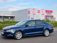 Second-hand VW Jetta 122 CP (89 kW) 2011 Albastru Berlinǎ