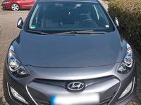 Gebraucht Hyundai i30 128 PS (94 kW) 2012 Grau Limousine