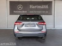 Gebraucht Mercedes B200 Advanced 163 PS (119 kW) 2024 Mountaingrau Van / Kleinbus