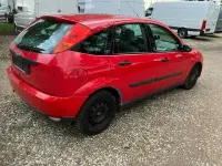 Gebraucht Ford Focus Trend 75 PS (55 kW) 1999 Rot Limousine