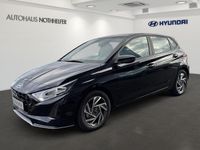 Neu Hyundai i20 Trend 101 PS (74 kW) 2025 Schwarz (phantom black / met) Limousine