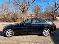 Gebraucht Mercedes C180 156 PS (114 kW) 2015 Schwarz Kombi