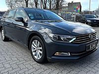 Gebraucht VW Passat 120 PS (88 kW) 2019 Grau Kombi