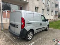 Gebraucht Opel Combo 95 PS (69 kW) 2018 Silber Van / Kleinbus