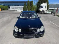 Gebraucht Mercedes E220 Avantgarde 150 PS (110 kW) 2003 Schwarz Limousine