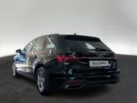 Gebraucht Audi A4 Ambiente 163 PS (119 kW) 2023 Brillantschwarz Kombi