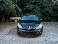 Gebraucht Peugeot 206+ 75 PS (55 kW) 2009 Schwarz Kleinwagen