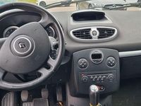 Gebraucht Renault Clio II Dynamique 101 PS (74 kW) 2007 Schwarz Limousine