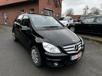 gebraucht Mercedes B160 - Teilleder - SHZ - Scheckheft - TÜV neu