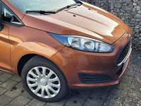 Gebraucht Ford Fiesta Ambiente 60 PS (44 kW) 2014 Braun Kleinwagen