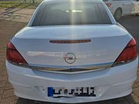 Gebraucht Opel Astra Cabriolet Edition 140 PS (102 kW) 2010 Weiß Cabrio