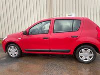 Gebraucht Dacia Sandero 75 PS (55 kW) 2010 Rot Kleinwagen