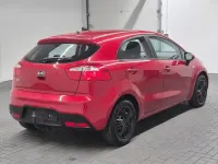 Gebraucht Kia Rio EX 86 PS (63 kW) 2013 Rot Limousine