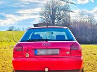 Gebraucht Audi A3 125 PS (91 kW) 1997 Rot Kleinwagen
