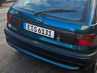 Gebraucht Opel Astra 75 PS (55 kW) 1998 Grün Limousine