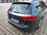 Gebraucht VW Passat Comfortline 150 PS (110 kW) 2015 Grau Kombi