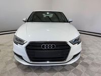 Gebraucht Audi A3 Sport 150 PS (110 kW) 2019 Weiß Limousine