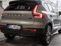 Neu Volvo XC40 Plus 163 PS (119 kW) 2025 Grau SUV