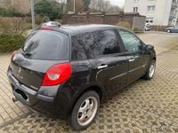 Gebraucht Renault Clio II 88 PS (64 kW) 2006 Schwarz Kleinwagen