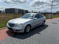 Gebraucht Mercedes E200 136 PS (100 kW) 2007 Silber Limousine