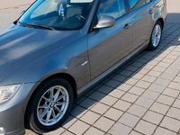 Gebraucht BMW 320 184 PS (135 kW) 2011 Grau Kombi