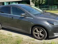 Gebraucht Ford Focus Titanium 125 PS (91 kW) 2015 Grau Limousine