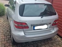 Gebraucht Mercedes B180 109 PS (80 kW) 2008 Silber Van / Kleinbus