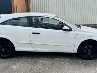 Gebraucht Opel Astra GTC Selection 90 PS (66 kW) 2009 Weiß Limousine