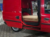 Gebraucht Opel Combo Edition 75 PS (55 kW) 2010 Van / Kleinbus