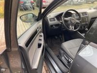 Gebraucht VW Jetta Life 105 PS (77 kW) 2012 Grau Limousine