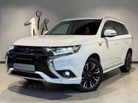 Gebraucht Mitsubishi Outlander P-HEV Plus 203 PS (149 kW) 2017 Weiß SUV