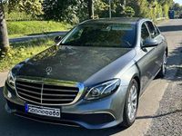 Gebraucht Mercedes E220 194 PS (142 kW) 2018 Grau Limousine