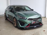 Gebraucht Kia ProCeed GT 204 PS (150 kW) 2023 Experience green m Kleinwagen