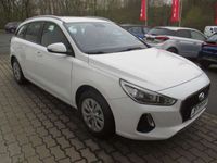 gebraucht Hyundai i30 cw Select*PDC*8-FACH BEREIFT*KLIMA