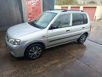 Gebraucht Mazda Demio Exclusive 75 PS (55 kW) 2001 Silber Kleinwagen
