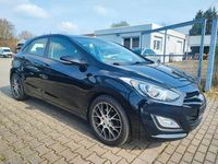 Gebraucht Hyundai i30 Trend 135 PS (99 kW) 2012 Schwarz Limousine