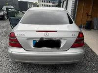 Gebraucht Mercedes E220 150 PS (110 kW) 2002 Silber Limousine