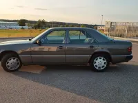 Gebraucht Mercedes 300 110 PS (80 kW) 1991 Grau Limousine