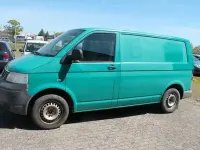Second-hand VW Transporter 102 CP (75 kW) 2008 Verde Van