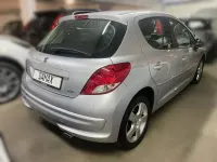 Gebraucht Peugeot 207 Premium 120 PS (88 kW) 2011 Grau Kleinwagen