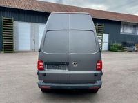 Gebraucht VW Transporter 150 PS (110 kW) 2018 Grau Van
