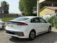 Gebraucht Hyundai Ioniq Trend 105 PS (77 kW) 2022 Weiß Kleinwagen
