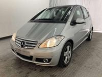Gebraucht Mercedes A160 95 PS (69 kW) 2012 Polarsilber Limousine