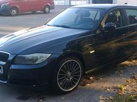 Gebraucht BMW 316 116 PS (85 kW) 2011 Schwarz Kombi
