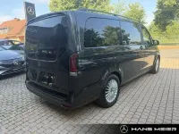 Gebraucht Mercedes V220 Style 163 PS (119 kW) 2025 Grau Van / Kleinbus