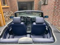 Gebraucht BMW 318 Cabriolet 116 PS (85 kW) 1995 Blau Cabrio